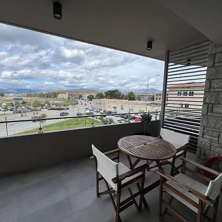 Deluxe 1-bedroom In The Heart Of Διαμέρισμα