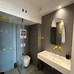 Deluxe 1-bedroom In The Heart Of * Anabolu